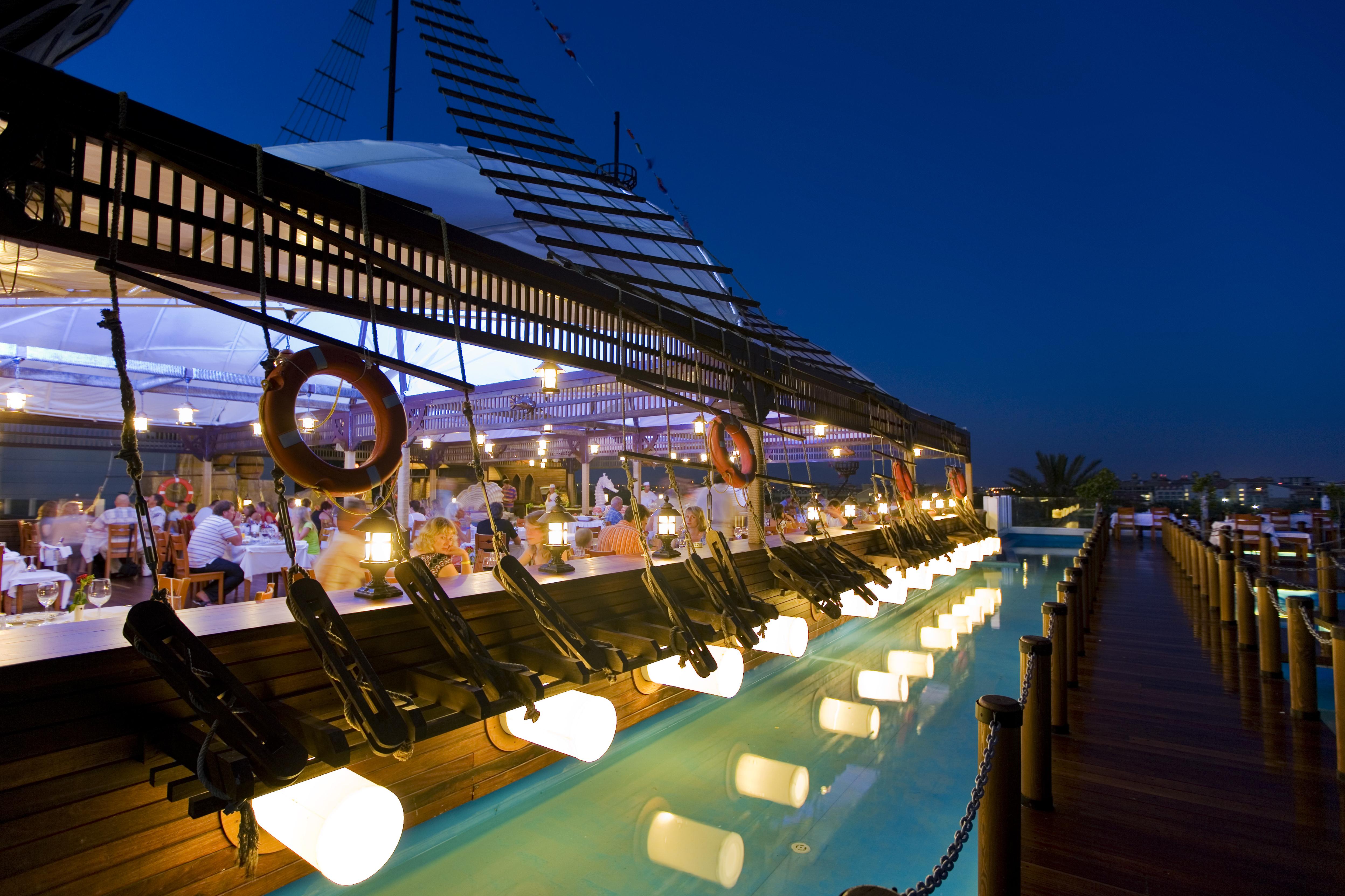 Sentido Kamelya Fulya Hotel & Aqua Colakli Εξωτερικό φωτογραφία The pool at the Sky Bar